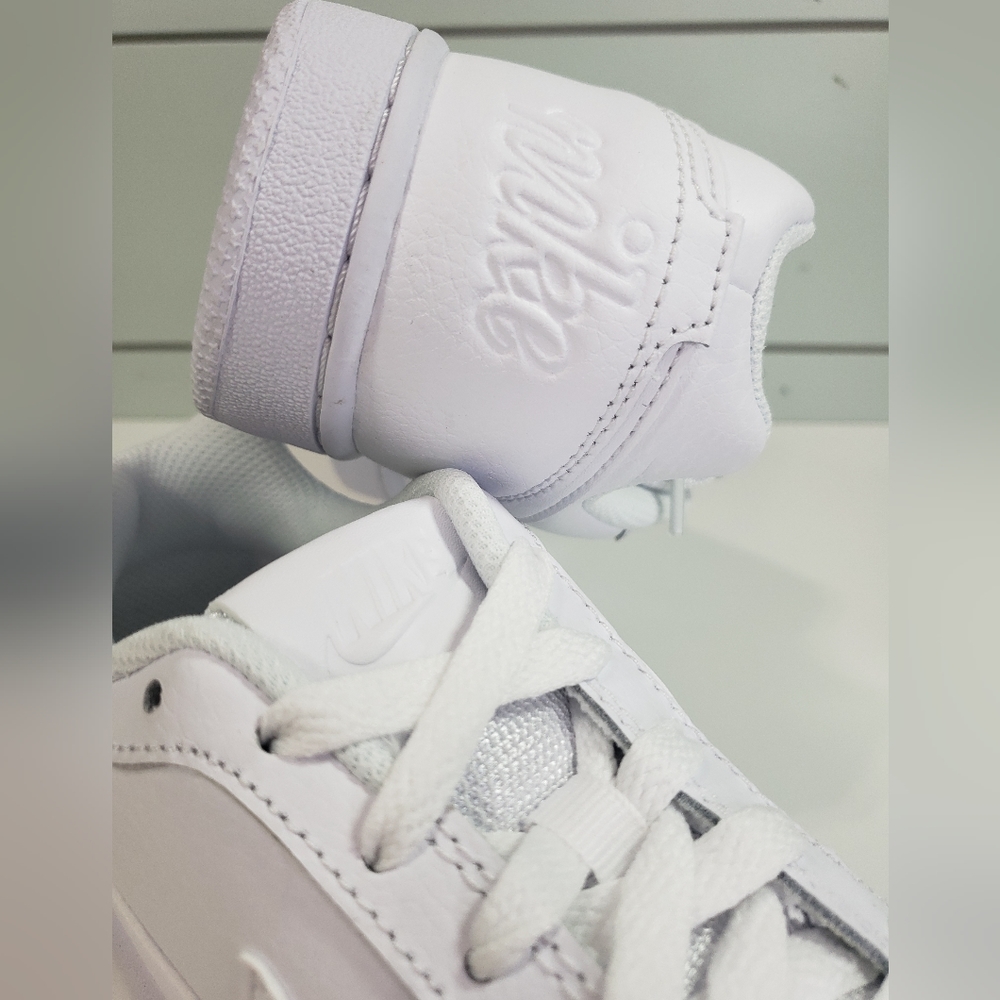 Nike Ebernon Low Triple White AQ1779-100 Trainer Sneakers Shoes Women's 7.5 - Picture 5 of 10